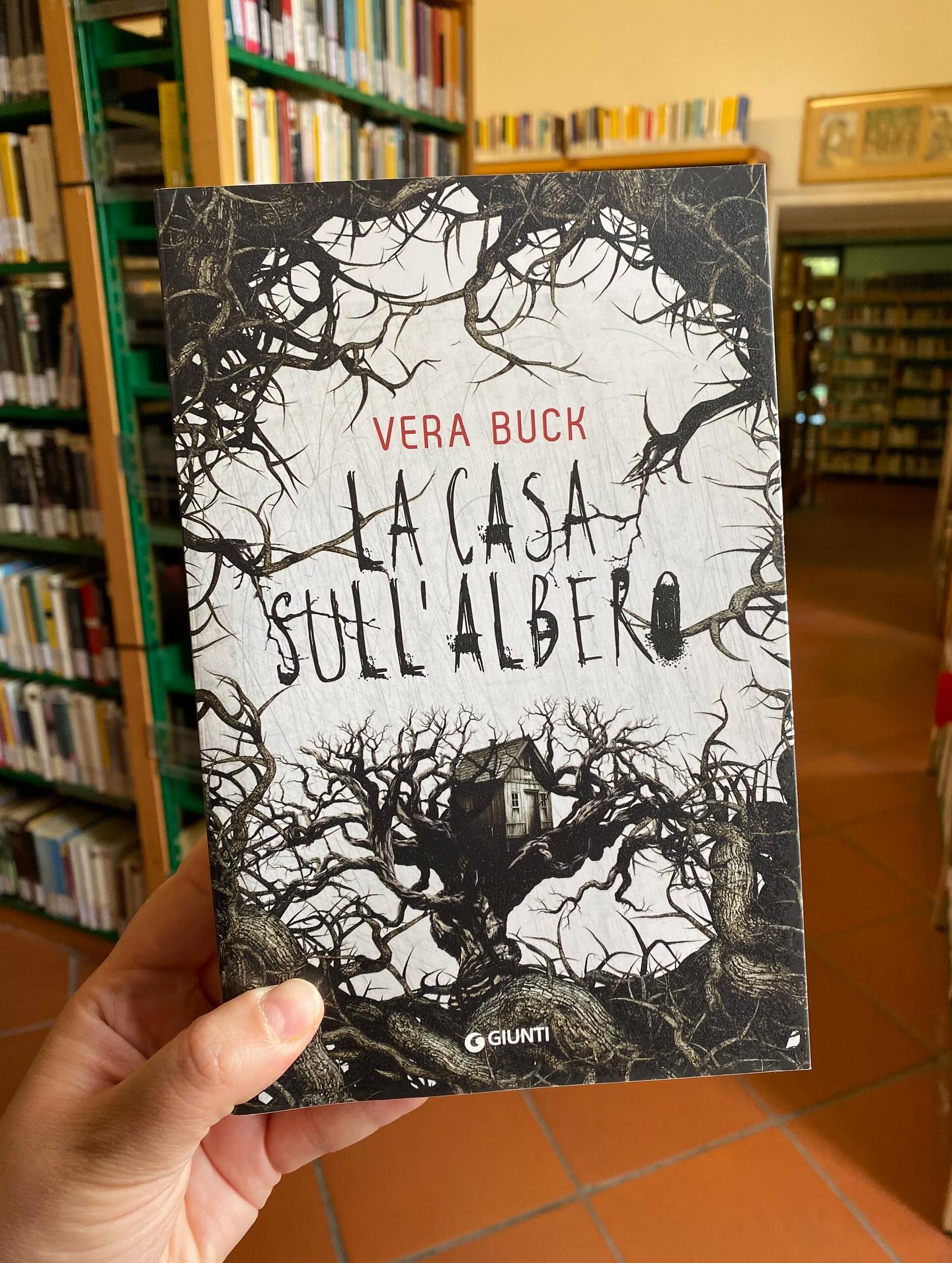 “La casa sull’albero” di Vera Buck