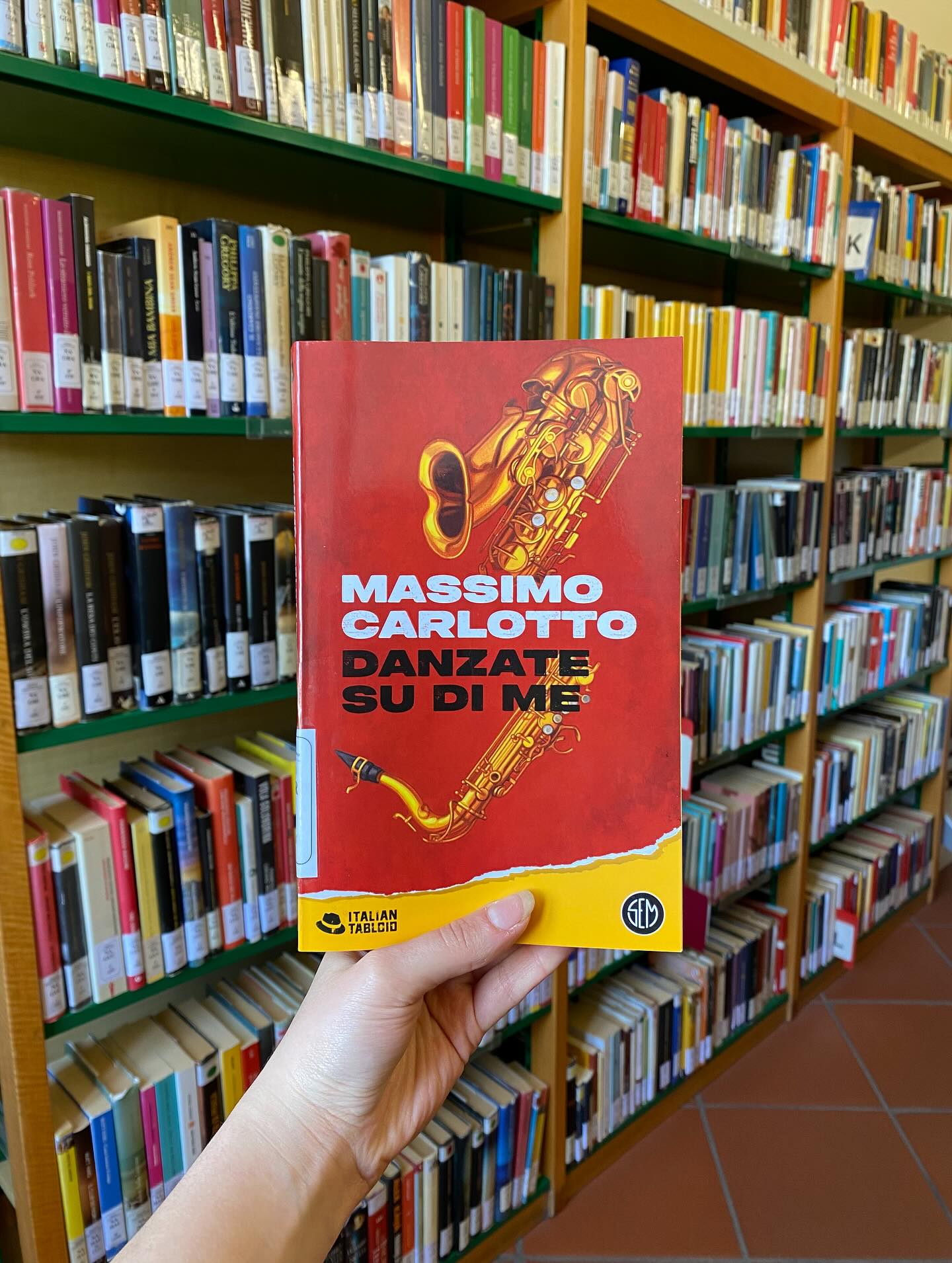 “Danzate su di me” di Massimo Carlotto
